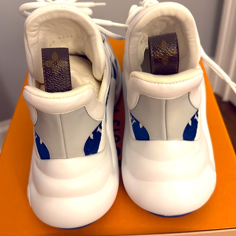 NWOT Louis Vuitton Monogram Blue and White Archlight Sneakers - Picture 5 of 11